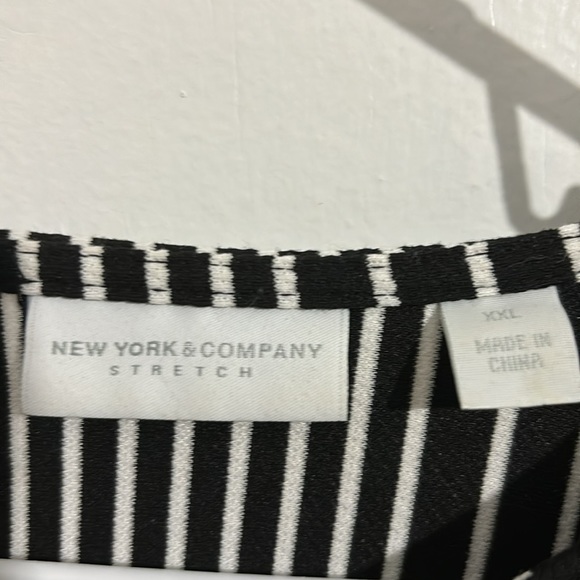 New York and Company vertical striped thick winter dress.  Size XXL - Picture 4 of 9